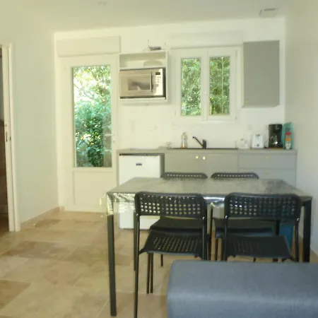 Les Bernes Apartment *